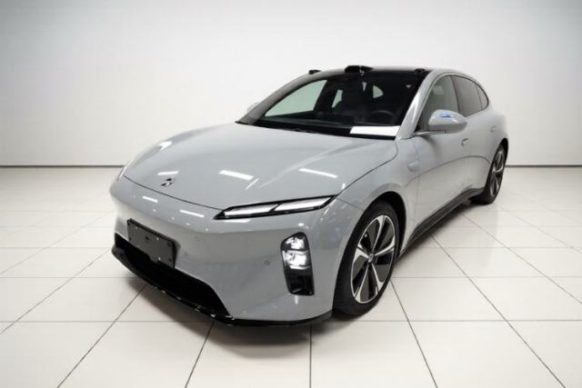 Nio ET5T 2025 75 kWh Touring usata