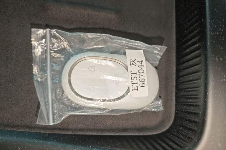 Used Nio ET5T 2025 75 kWh Touring Vehicle Key