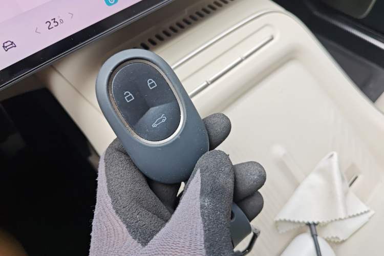 Used Nio ET5T 2025 100kWh Touring Vehicle Key