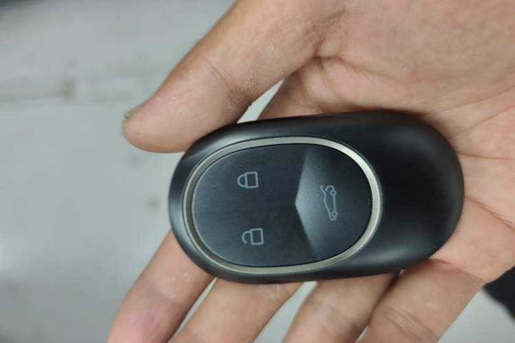 Used Nio ET5T 2025 75 kWh Touring Vehicle Key