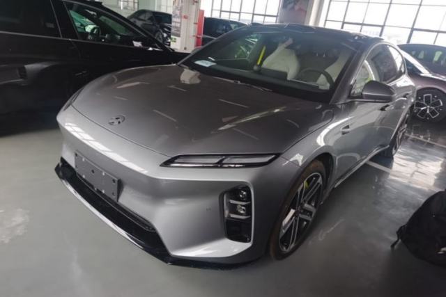 Used Nio ET5T 2025 Model Champion Commemorative Edition, 75kWh Touring