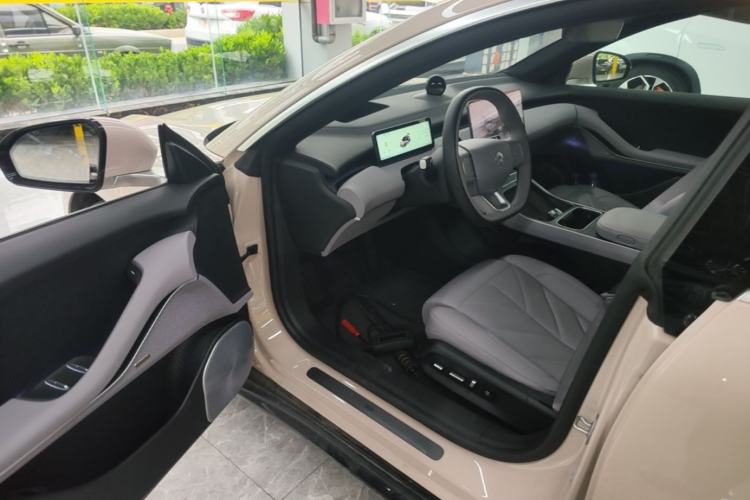 Used Nio ET5T 2025 75 kWh Touring Driver Seat
