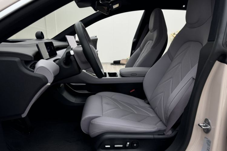 Used Nio ET5T 2025 75 kWh Touring Driver Seat