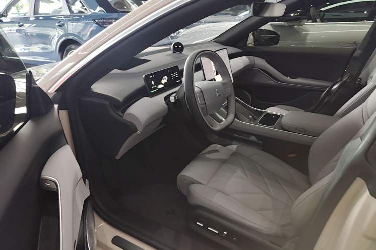 Used Nio ET5T 2025 75 kWh Touring Driver Seat