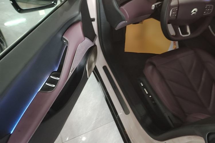 Used Nio ET5T 2025 75 kWh Touring Driver Seat