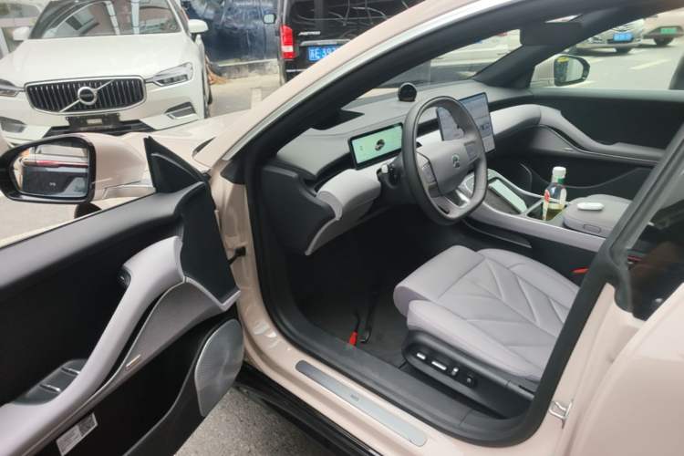 Used Nio ET5T 2025 75 kWh Touring Driver Seat