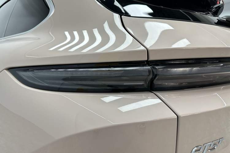 Used Nio ET5T 2025 75 kWh Touring Exterior 10