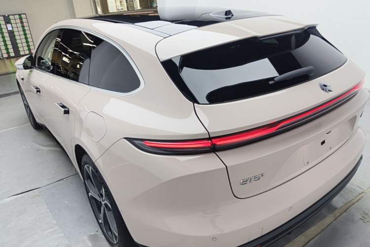 Used Nio ET5T 2025 75 kWh Touring Exterior 2