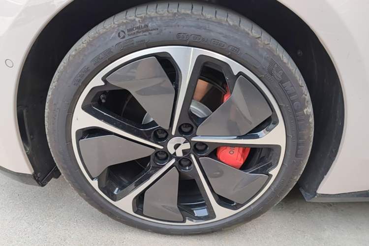 Used Nio ET5T 2025 75 kWh Touring Exterior 4