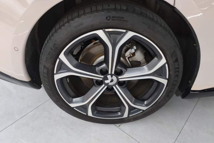 Used Nio ET5T 2025 75 kWh Touring Exterior 5