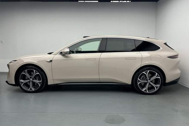 Used Nio ET5T 2025 75 kWh Touring Exterior 7