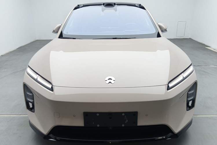 Used Nio ET5T 2025 75 kWh Touring Front