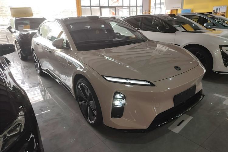 Used Nio ET5T 2025 75 kWh Touring Front Right 45 Deg