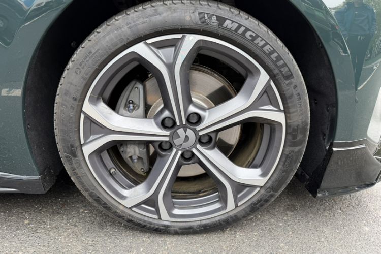Used Nio ET5T 2025 75 kWh Touring Exterior 1