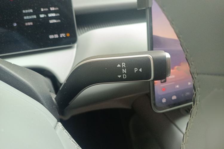 Used Nio ET5T 2025 75 kWh Touring Gear Lever
