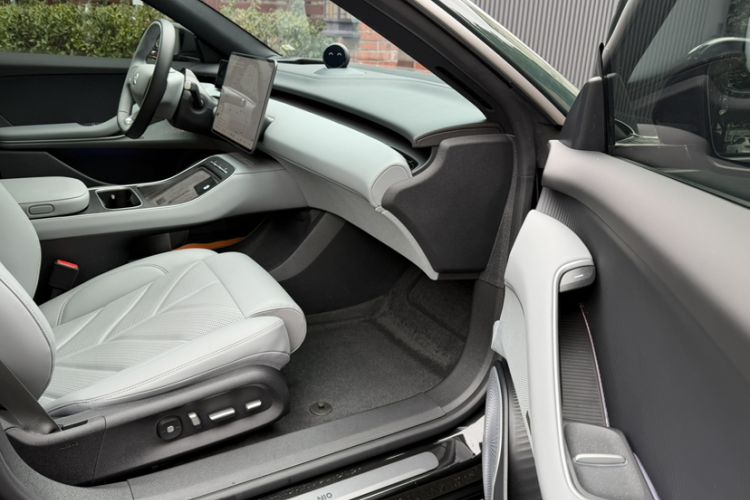 Used Nio ET5T 2025 75 kWh Touring Interior 3