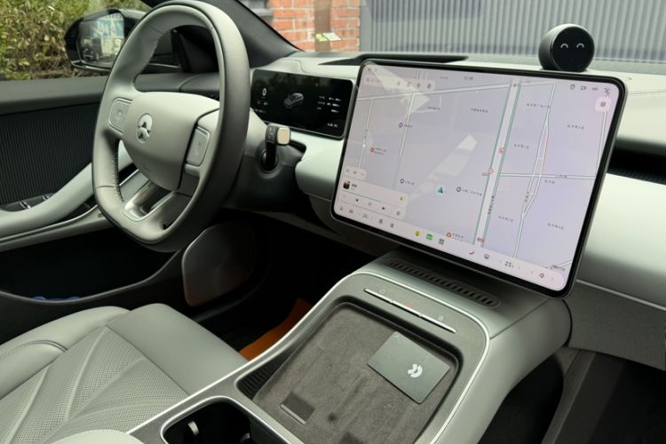 Used Nio ET5T 2025 75 kWh Touring Interior 7