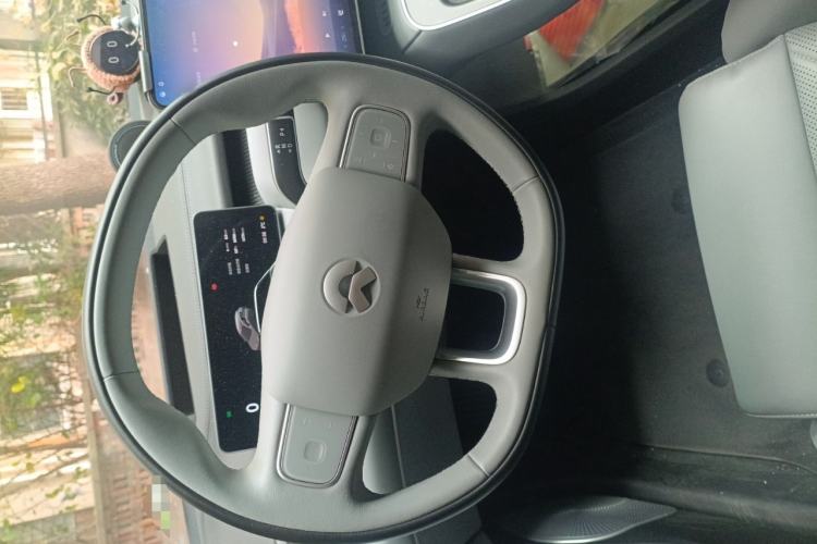 Used Nio ET5T 2025 75 kWh Touring Steering Wheel
