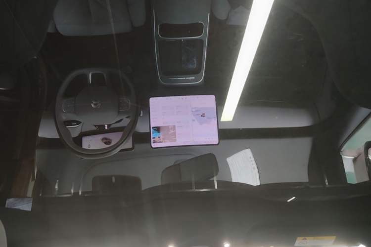 Used Nio ET5T 2025 75 kWh Touring Headliner