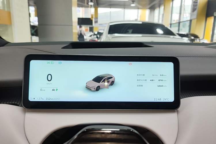 Used Nio ET5T 2025 75 kWh Touring Instrument Cluster