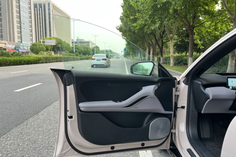 Used Nio ET5T 2025 75 kWh Touring Interior 2