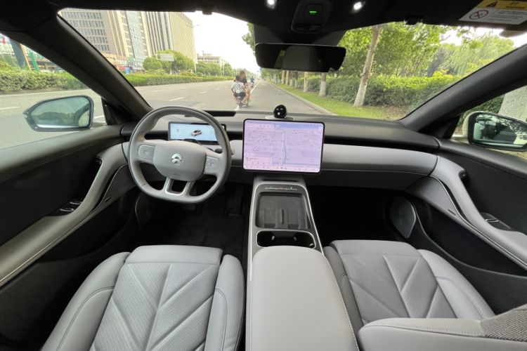 Used Nio ET5T 2025 75 kWh Touring Interior 3