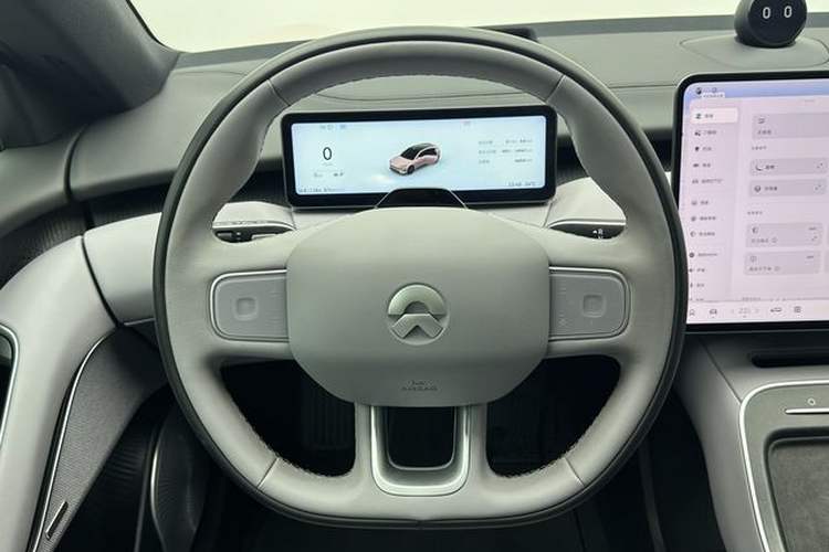Used Nio ET5T 2025 75 kWh Touring Interior 4