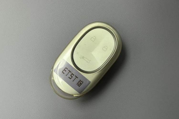 Used Nio ET5T 2025 75 kWh Touring Interior 5