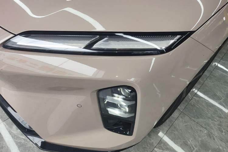 Used Nio ET5T 2025 75 kWh Touring Left Front Headlight