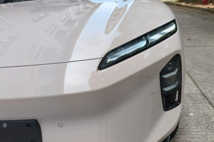 Used Nio ET5T 2025 75 kWh Touring Left Front Headlight