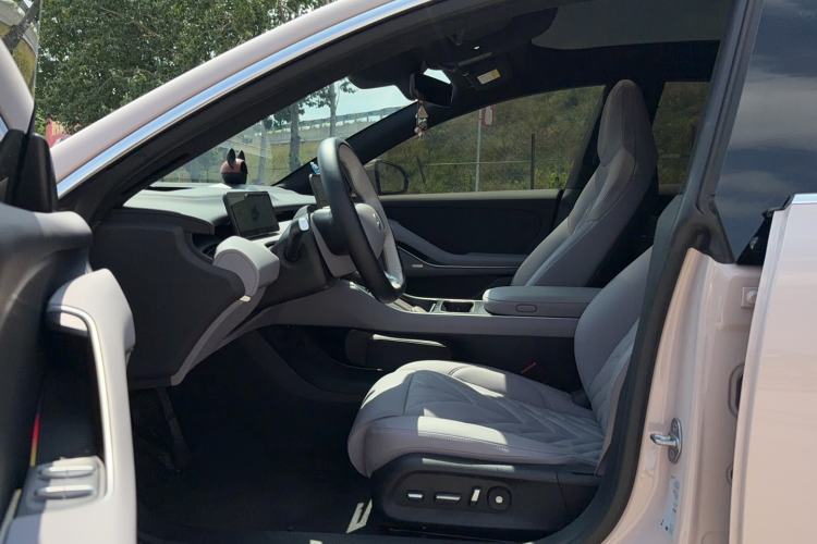 Used Nio ET5T 2025 75 kWh Touring Left Front Seat