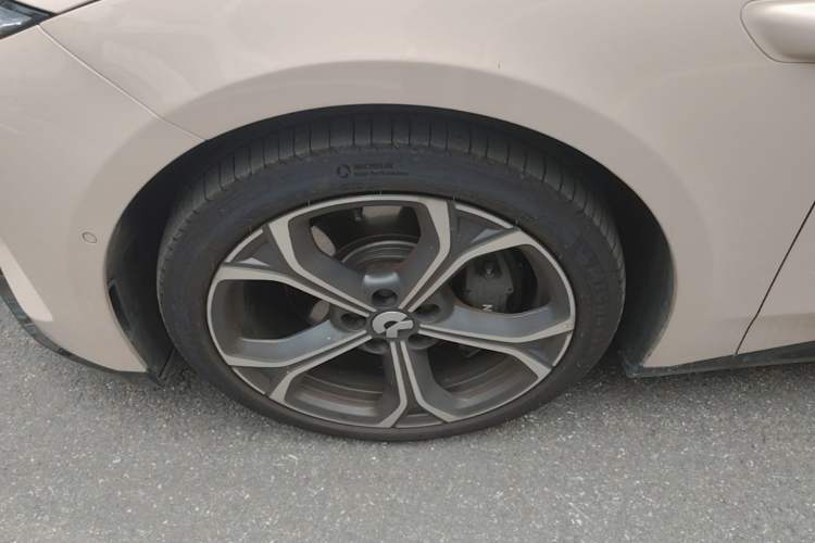 Used Nio ET5T 2025 75 kWh Touring Left Front Wheel Hub
