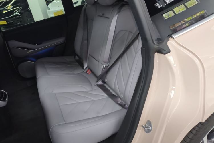 Used Nio ET5T 2025 75 kWh Touring Left Rear Seat