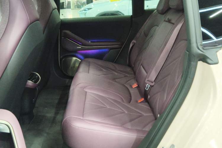 Used Nio ET5T 2025 75 kWh Touring Left Rear Seat