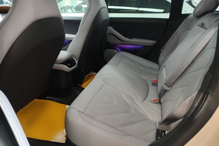 Used Nio ET5T 2025 75 kWh Touring Left Rear Seat
