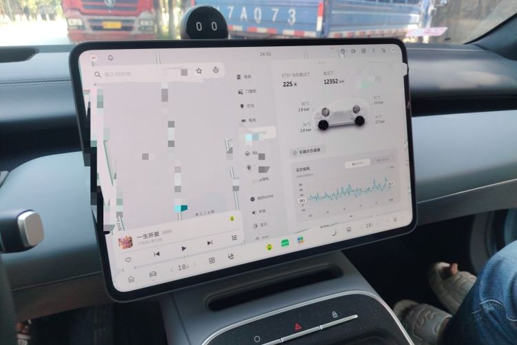 Used Nio ET5T 2025 75 kWh Touring Audio And AC Panel