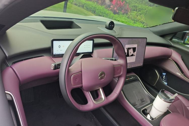 Used Nio ET5T 2025 75 kWh Touring Center Console