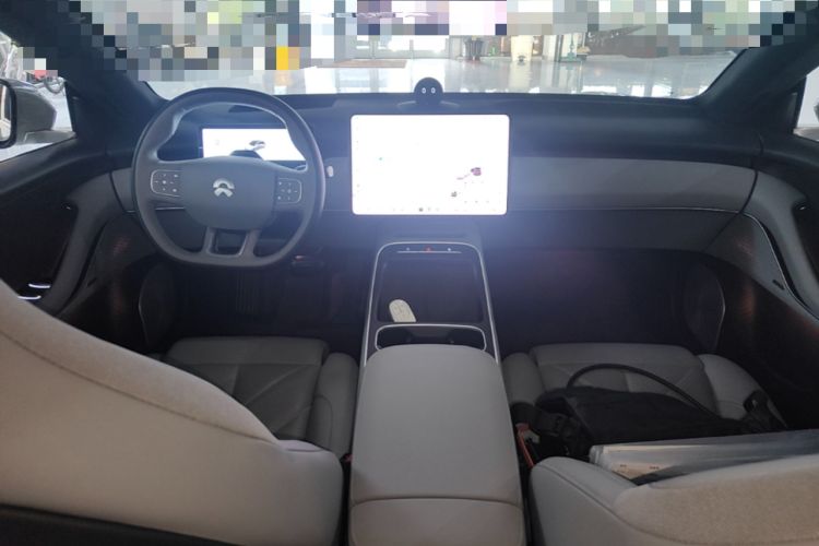 Used Nio ET5T 2025 75 kWh Touring Center Console
