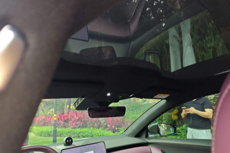 Used Nio ET5T 2025 75 kWh Touring Headliner