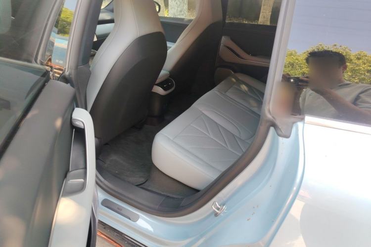 Used Nio ET5T 2025 75 kWh Touring Left Rear Seat
