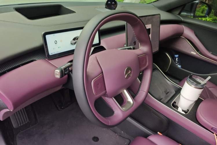 Used Nio ET5T 2025 75 kWh Touring Steering Wheel