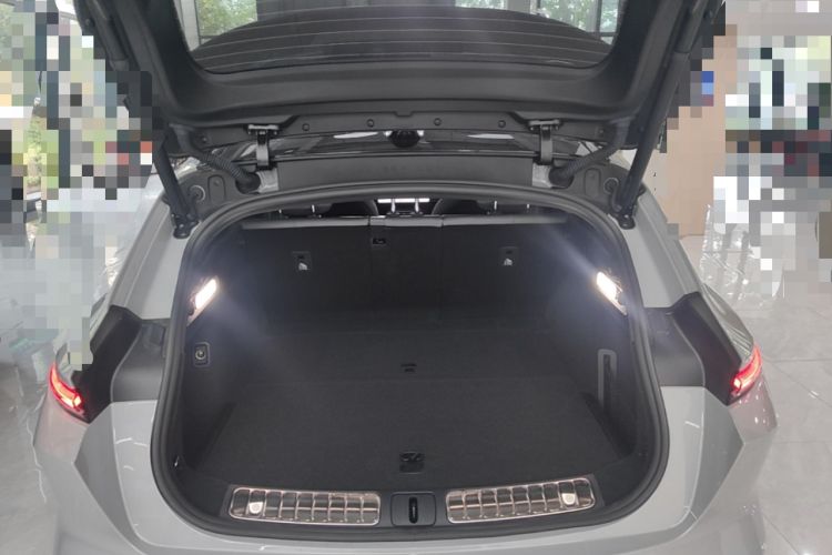 Used Nio ET5T 2025 75 kWh Touring Trunk