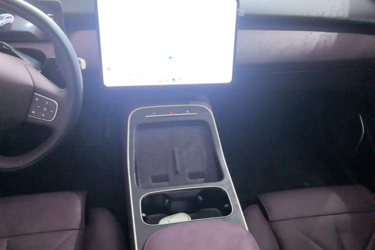 Used Nio ET5T 2025 Model Remote Sky Limited Edition 100kWh Touring Audio And AC Panel