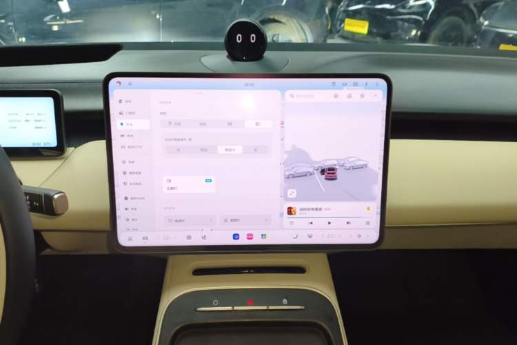 Used Nio ET5T 2025 75 kWh Touring Audio And AC Panel
