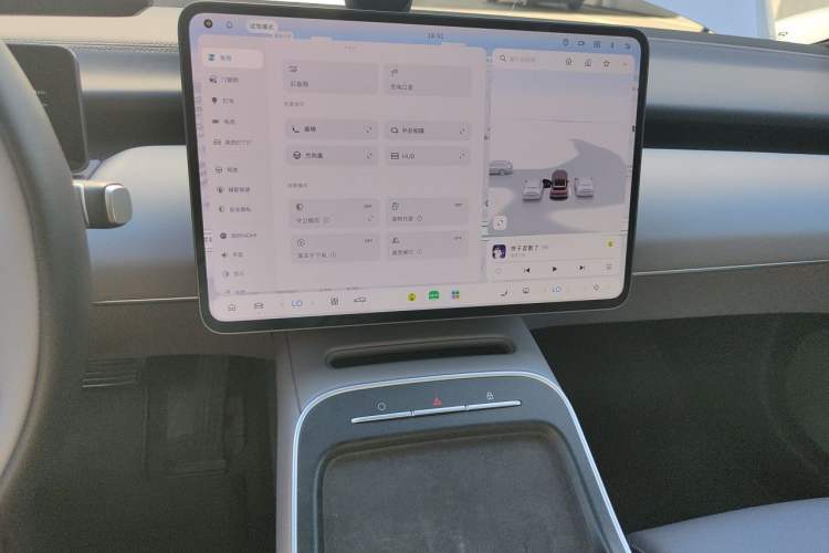 Used Nio ET5T 2025 75 kWh Touring Audio And AC Panel