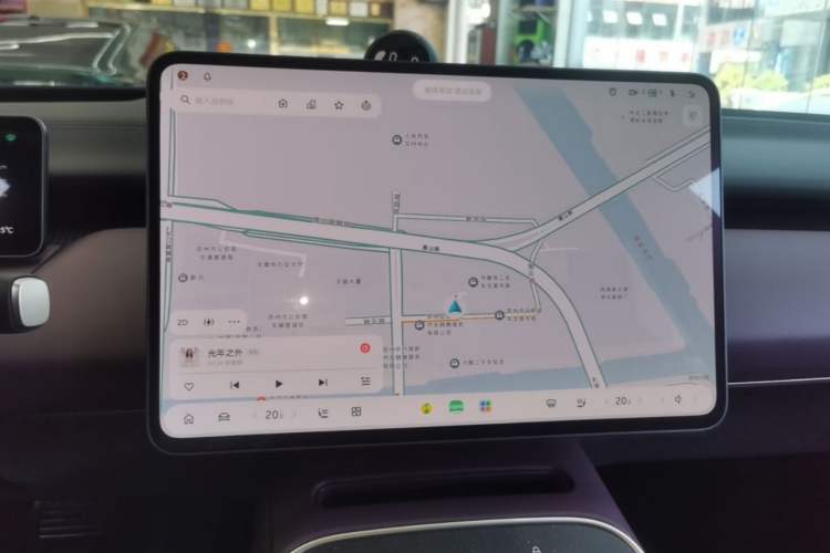Used Nio ET5T 2025 75 kWh Touring Audio And AC Panel