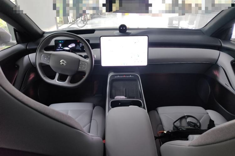 Used Nio ET5T 2025 75 kWh Touring Center Console