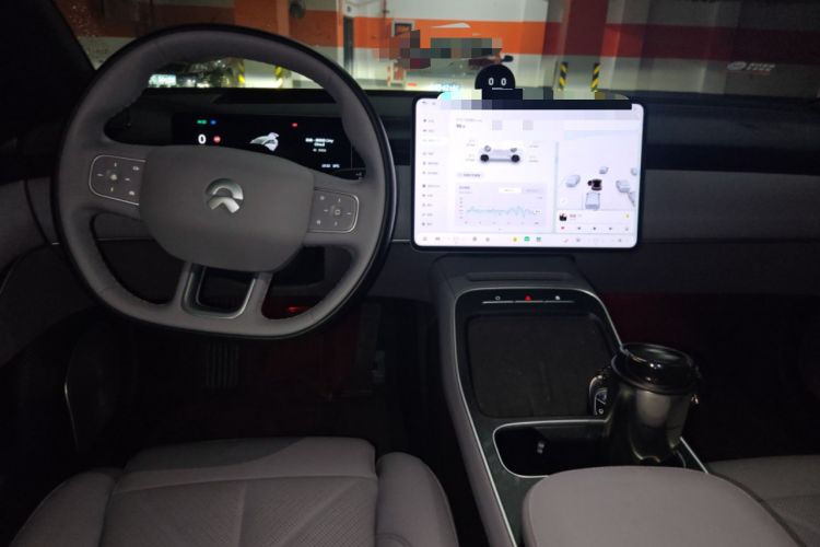 Used Nio ET5T 2025 100kWh Touring Center Console