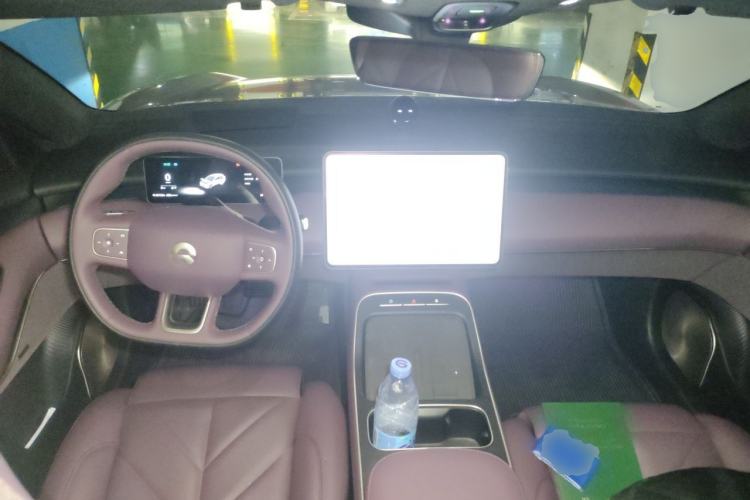 Used Nio ET5T 2025 75 kWh Touring Center Console