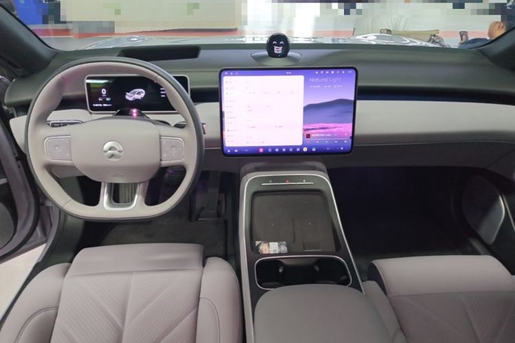 Used Nio ET5T 2025 75 kWh Touring Center Console